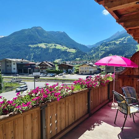 Hotel Giessenbach Fuegen Exterior photo